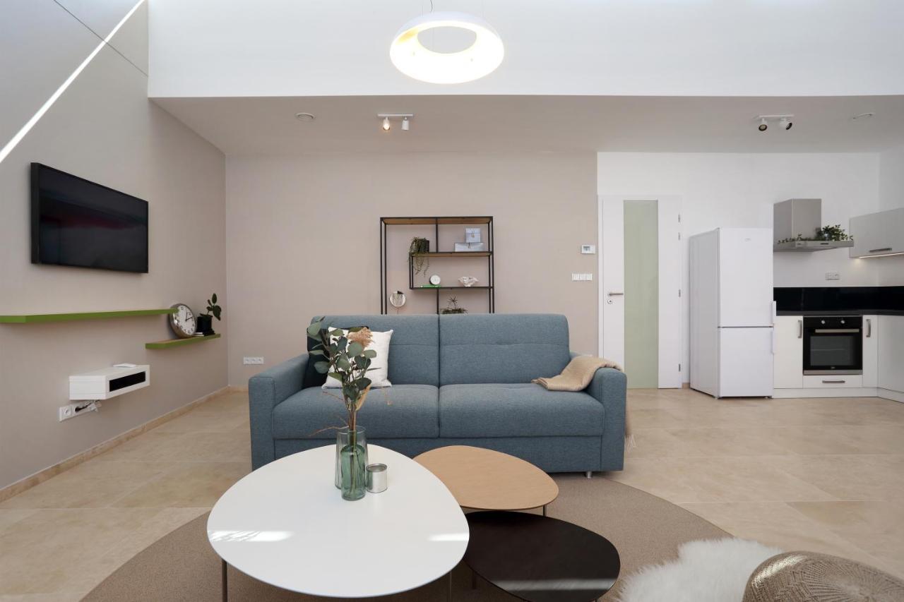 Apartmany Omega Lanskroun Exterior photo
